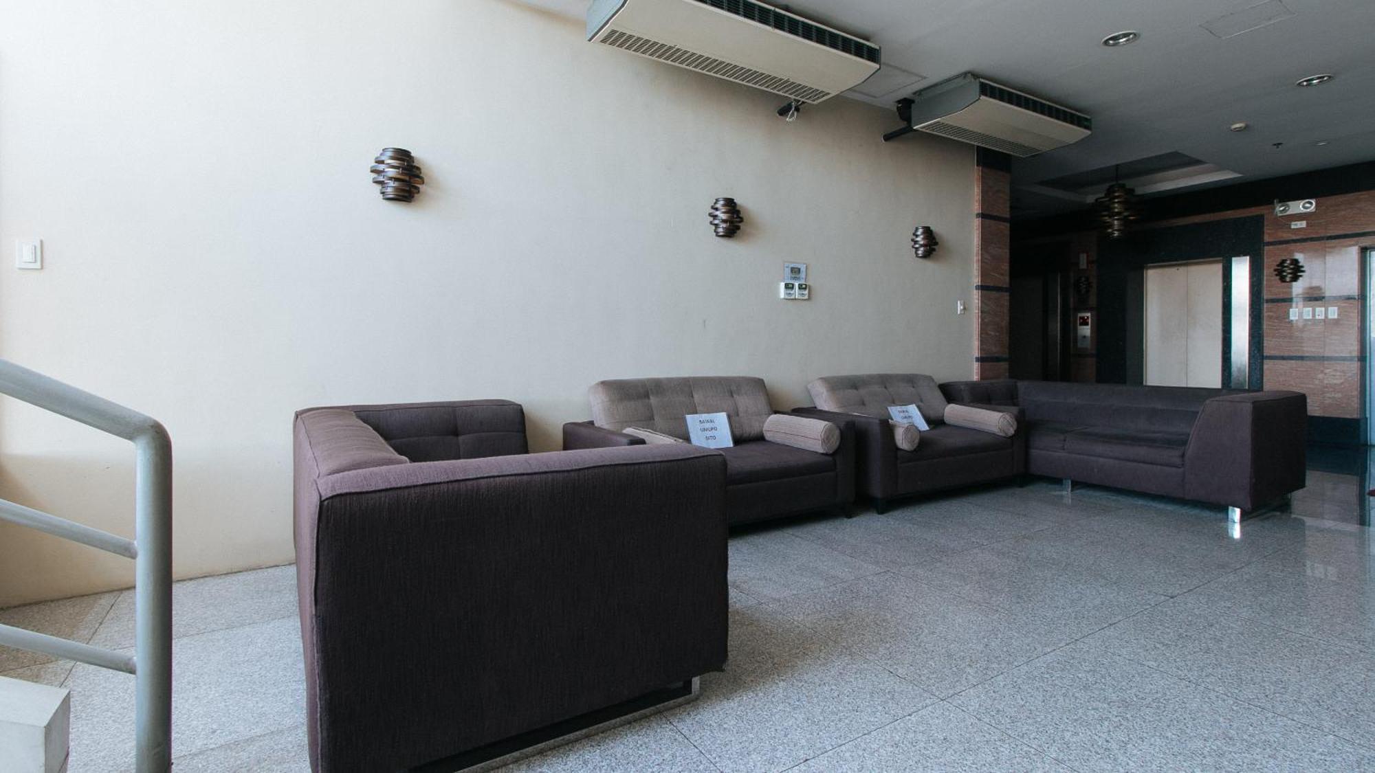 RedDoorz Plus @ E Rodriguez Corner Banawe Quezon City Exterior foto